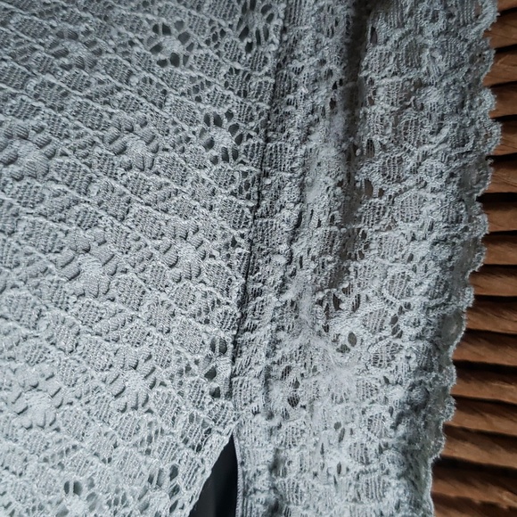 Victoria's Secret bra, size 32D - Picture 9 of 10